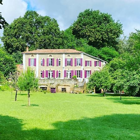 Les Volets Violets Bed & Breakfast Salles  Eksteriør bilde