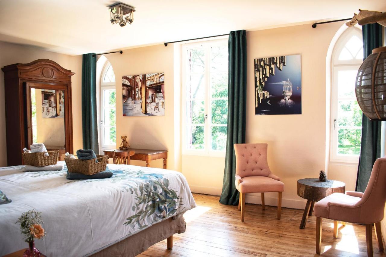 Les Volets Violets Bed & Breakfast Salles  Eksteriør bilde