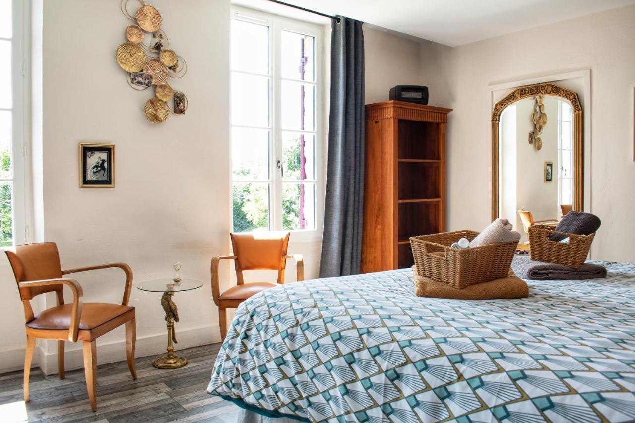 Les Volets Violets Bed & Breakfast Salles  Eksteriør bilde