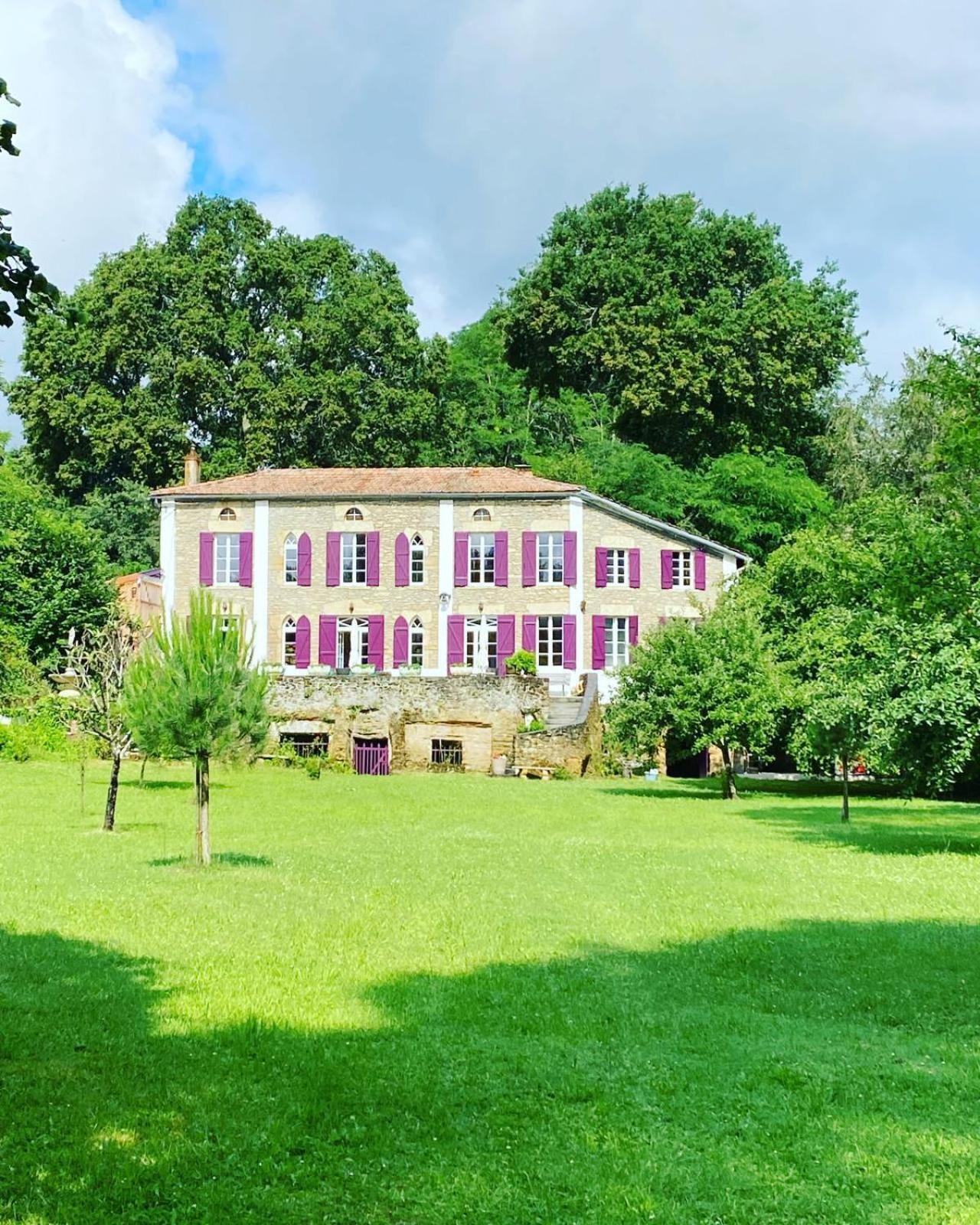 Les Volets Violets Bed & Breakfast Salles  Eksteriør bilde